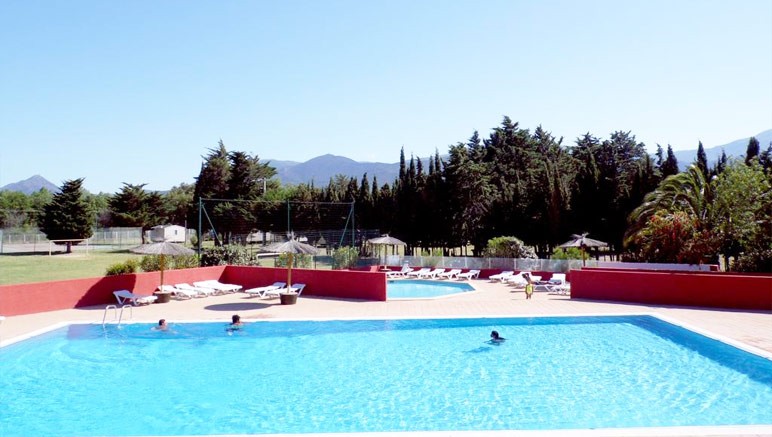 Vente privée Camping Club Les Abricotiers – Libre accès à la piscine extérieure, d'avril à septembre