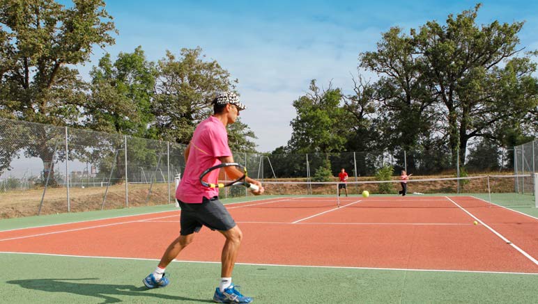 Vente privée Le Domaine de Combelles – Profitez des courts de tennis en libre accès