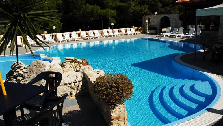 Vente privée Camping 3* Villagio Mascia – La piscine extérieure du camping