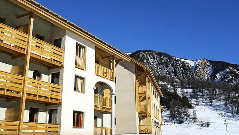 Vente privée Résidence 3* Les Granges d'Arvieux – Balcon ou terrasse dans tous les logements