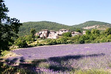 Vente privée Le Domaine de Manon – Village féodal du Castellet - 17 km