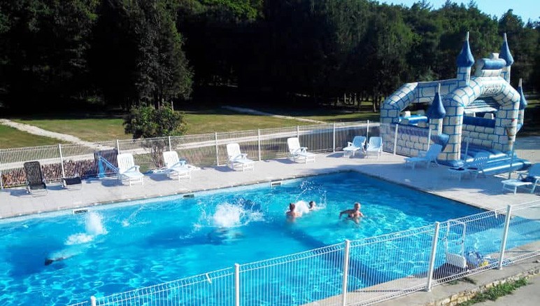 Vente privée Camping du Lizot – Libre accès à la piscine extérieure (selon météo)
