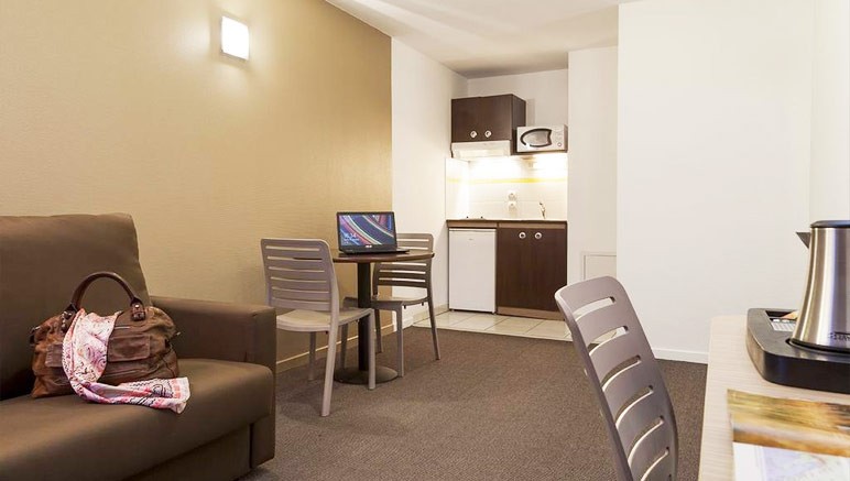 Vente privée Comfort Suites Annecy Seynod 3* – ... Ou en appartement 4 personnes...