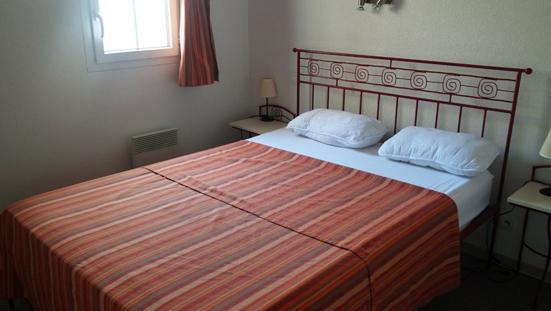 Vente privée Résidence Les Jasses de Camargue – Chambre avec lit double