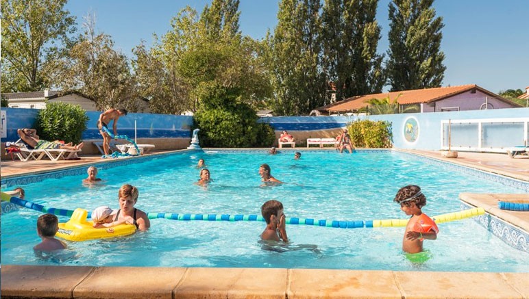 Vente privée Camping 3* Le Lamparo – Accès inclus à la piscine extérieure chauffée