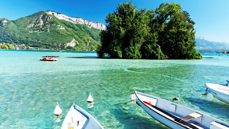 Vente privée Village Vacances le Pré du Lac – Partez à la découverte du Lac d'Annecy à 800 m ...