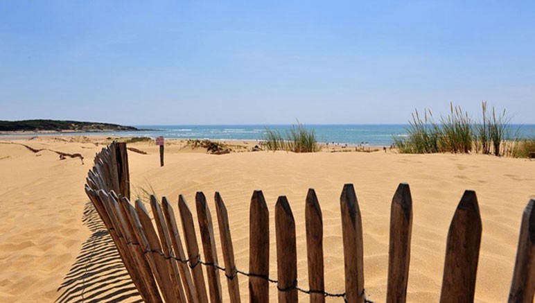 Vente privée Camping 5* Le Loyada – La plage de La Tranche Sur Mer à 25 km