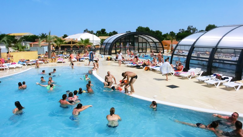 Vente privée Camping 4* Le Soleil de la Méditerranée – Accès gratuit à l'espace aquatique avec piscines extérieures et toboggans