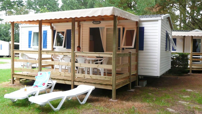 Vente privée Camping 3* Le Fort Espagnol – Les mobil-homes du camping avec terrasse