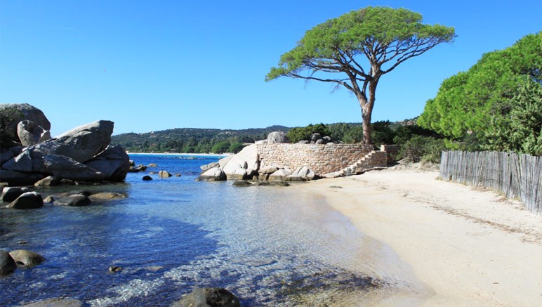 Vente privée Résidence Le Domaine de Melody 3* – Bienvenue en Corse, dans votre résidence 3* à 500 m des plages