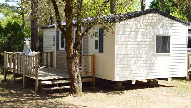 Vente privée Camping Les Maraises – Les mobil-homes du camping avec terrasse