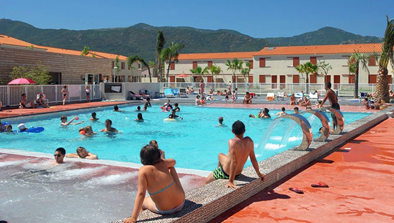 Vente privée Résidence 3* Les Demeures de la Massane – Accès gratuit à la piscine extérieure chauffée...