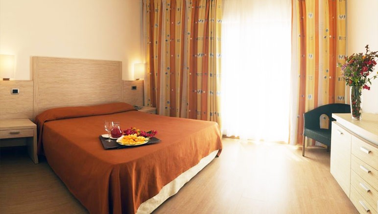 Vente privée Club Heliades 4* Menfi Beach Resort – Partez en amoureux et séjournez en chambre double...