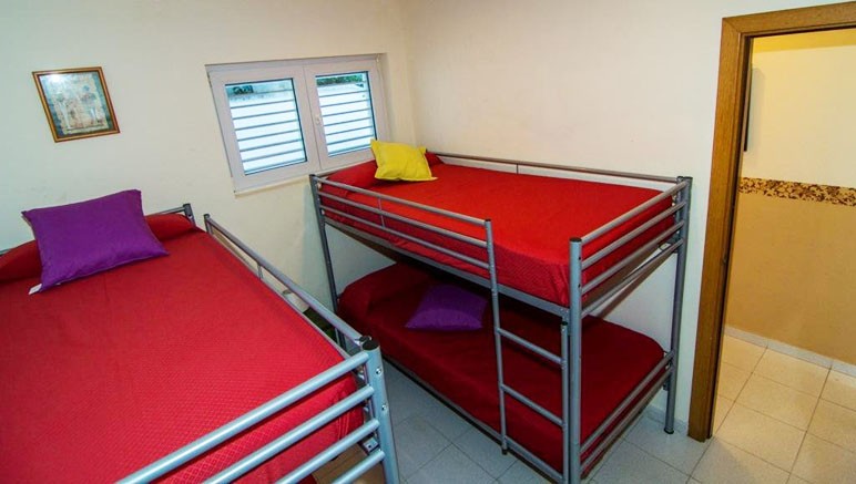 Vente privée Résidence Almadraba – Chambre avec 4 lits surposés
