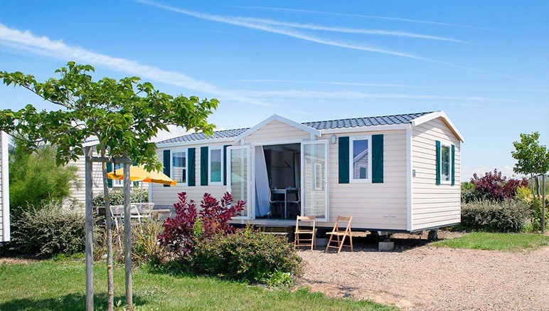 Vente privée Camping 4* Les Almadies – Vous séjournerez das un mobil-home spacieux avec 3 chambres...