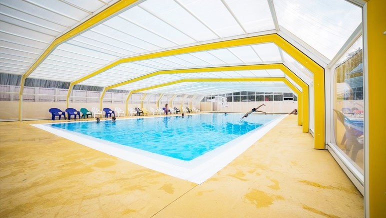 Vente privée Camping 3* de la Plage – Accès libre toute la saison à la piscine couverte chauffée...