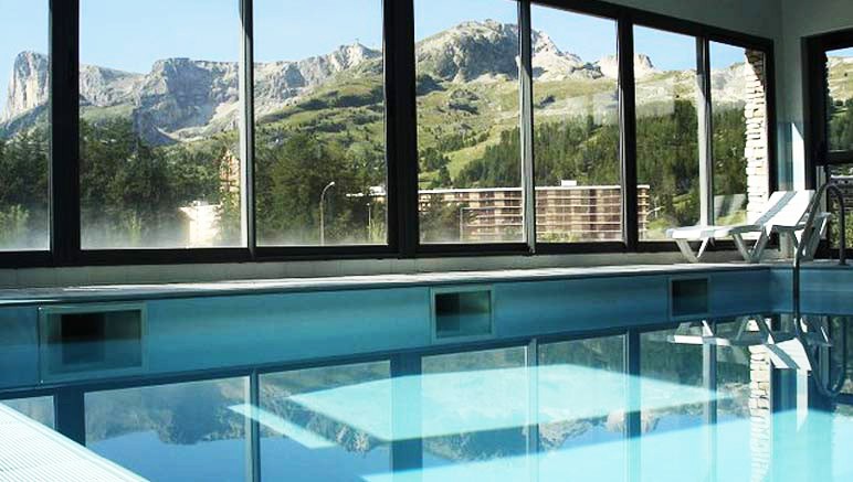 Vente privée Résidence Le Hameau du Puy 3* – Accès inclus à la piscine couverte chauffée