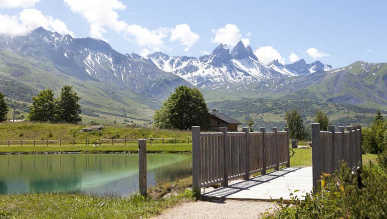 Vente privée Les Chalets du Hameau des Aiguilles 3* – Bienvenue à Albiez Montrond, dans les Alpes du Nord