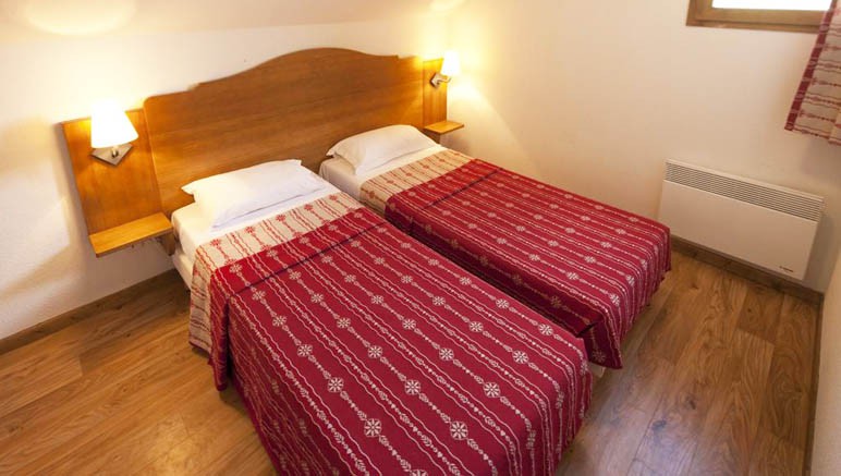 Vente privée Les Chalets du Hameau des Aiguilles 3* – Chambre avec lits simples