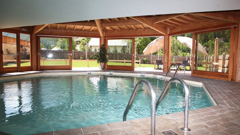 Vente privée Résidence Les Balcons du Viso 3* – Accès gratuit à la piscine couverte