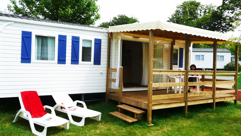 Vente privée Camping 5* Le Port de Plaisance – Les mobil-homes du camping avec terrasse