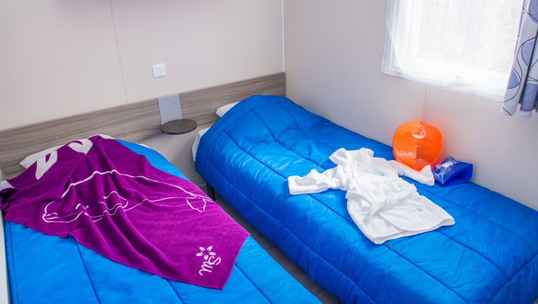 Vente privée Camping 5* Le Trianon – Chambre avec lits simples