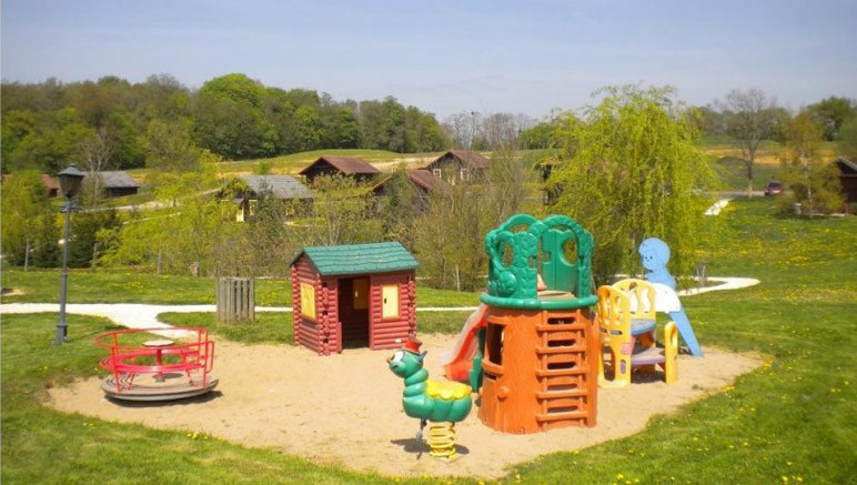Vente privée Résidence Le Grand Bois – Aire de jeux  pour les enfants