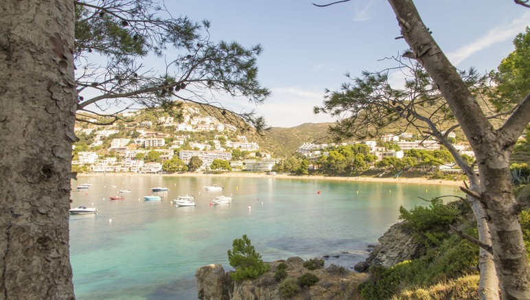 Vente privée Résidences Josep Sabate & Sant Isidre – Bienvenue à Rosas sur la Costa Brava, pour des vacances au soleil