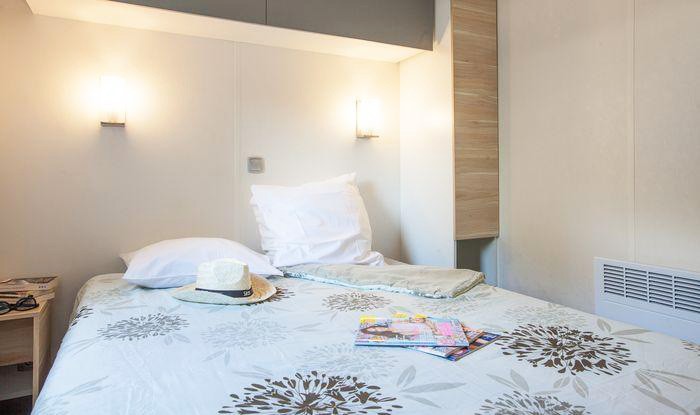 Vente privée Camping 4* Bel Air – Chambre avec lit double