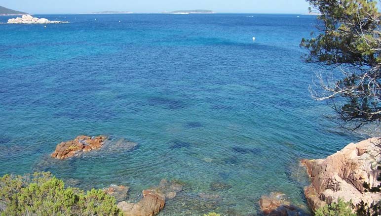 Vente privée Parc résidentiel La Listra – La Corse et ses eaux turquoises, dignes des plus belles cartes postales