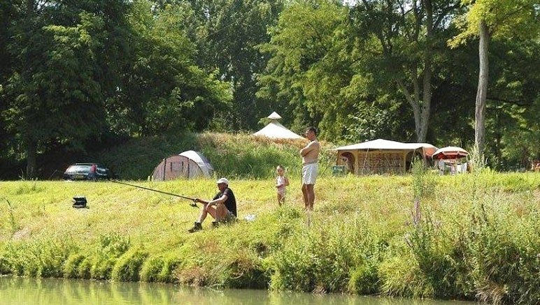 Vente privée Camping 3* La Bastide – Votre camping 3*, en bord de rivière, où vous pourrez pêcher