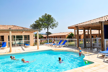 Vente privée Résidence Le Village Azur – Accès gratuit à la piscine extérieure