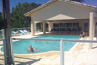 Vente privée Résidence Le Village Azur – Accès gratuit à la piscine extérieure