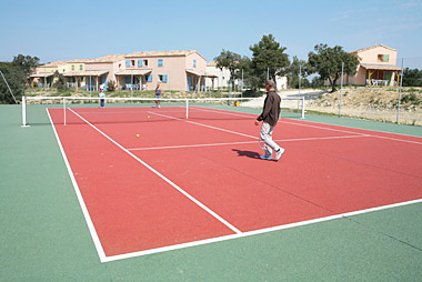 Vente privée Résidence les Portes des Cevennes – Accès gratuit au tennis