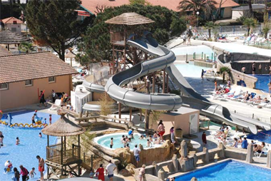 Vente privée Camping Le Vieux Port 5* – Espace aquatique - toboggans