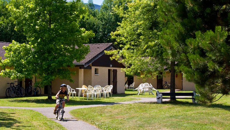 Vente privée Village Vacances le Pré du Lac – Votre logement dans un cadre calme et verdoyant
